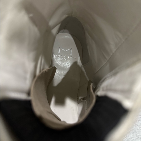 Marc Fisher White Leather Winter Zip-up Ankle Boot - Picture 9 of 13